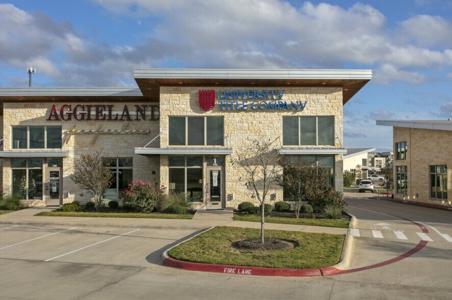 750 William D Fitch Pky, College Station, TX à louer - Photo de l’immeuble – Image 2 sur 8