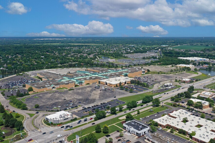 3800 E Main St, St Charles, IL à vendre - Photo de l’immeuble – Image 2 sur 8