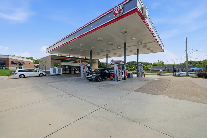 13515 Big Bend Rd, Saint Louis, MO à vendre - Photo de l’immeuble – Image 2 sur 9