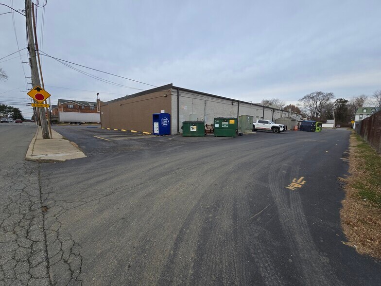301-311 N Broad St, Middletown, DE à louer - Photo de l’immeuble – Image 2 sur 3