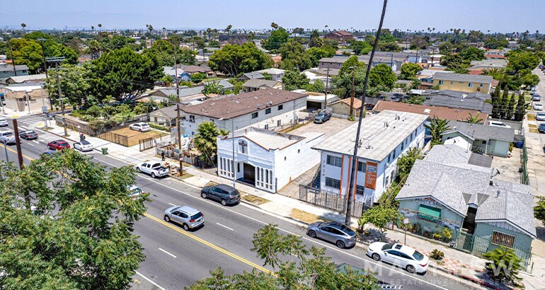 7918 S Main St, Los Angeles, CA à vendre - Photo de l’immeuble – Image 2 sur 3