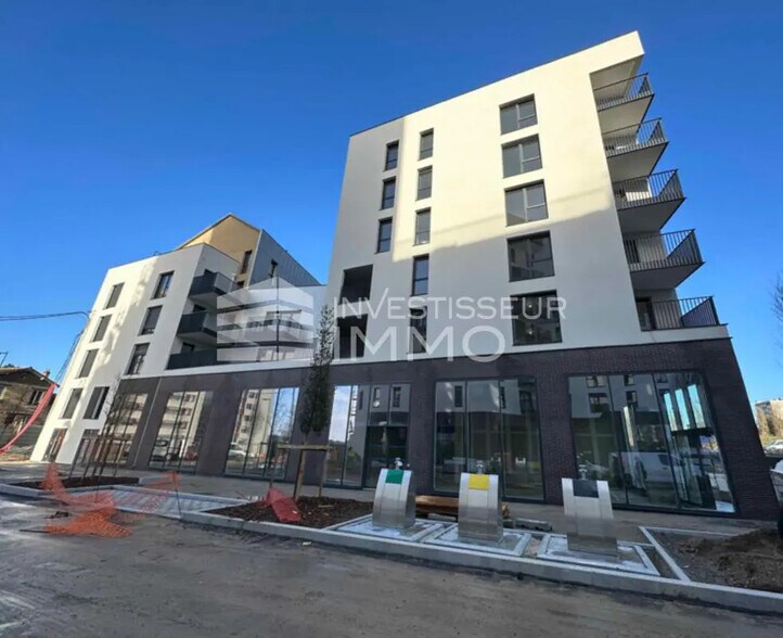 Local commercial dans Bagneux à louer - Photo de l’immeuble – Image 1 sur 5