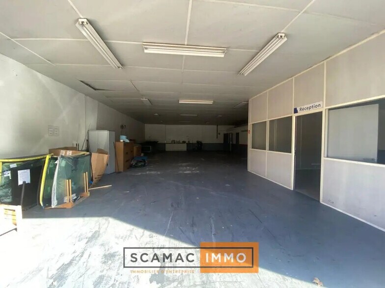 Bureau dans Gémenos à louer - Photo de l’immeuble – Image 2 sur 7