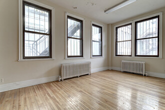 3530-3550 Rue Adam, Montréal, QC à louer Photo de l’immeuble– Image 2 sur 7