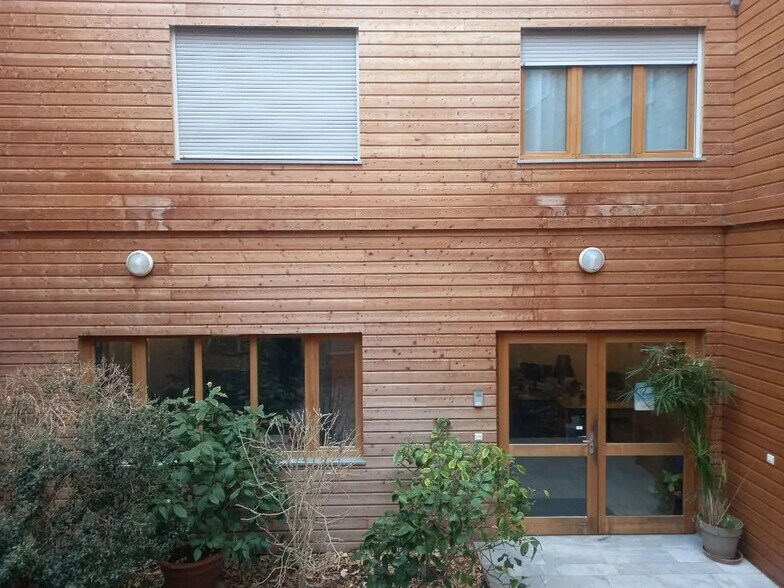 Bureau dans Lons-le-Saunier à vendre - Photo de l’immeuble – Image 3 sur 4