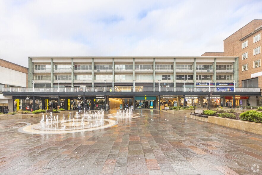The Precinct, Coventry à vendre - Photo de l’immeuble – Image 1 sur 2