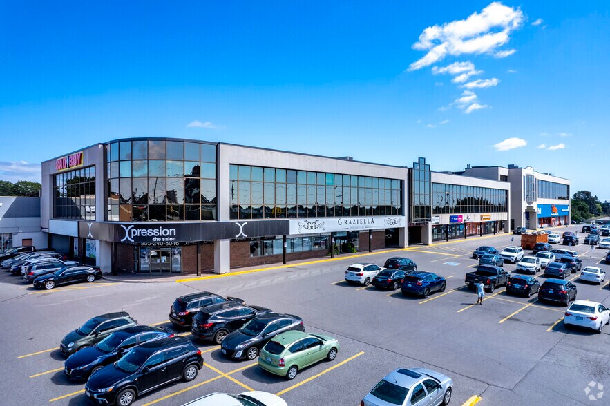 1603-1615 Dundas St E, Whitby, ON à louer - Photo de l’immeuble – Image 3 sur 11