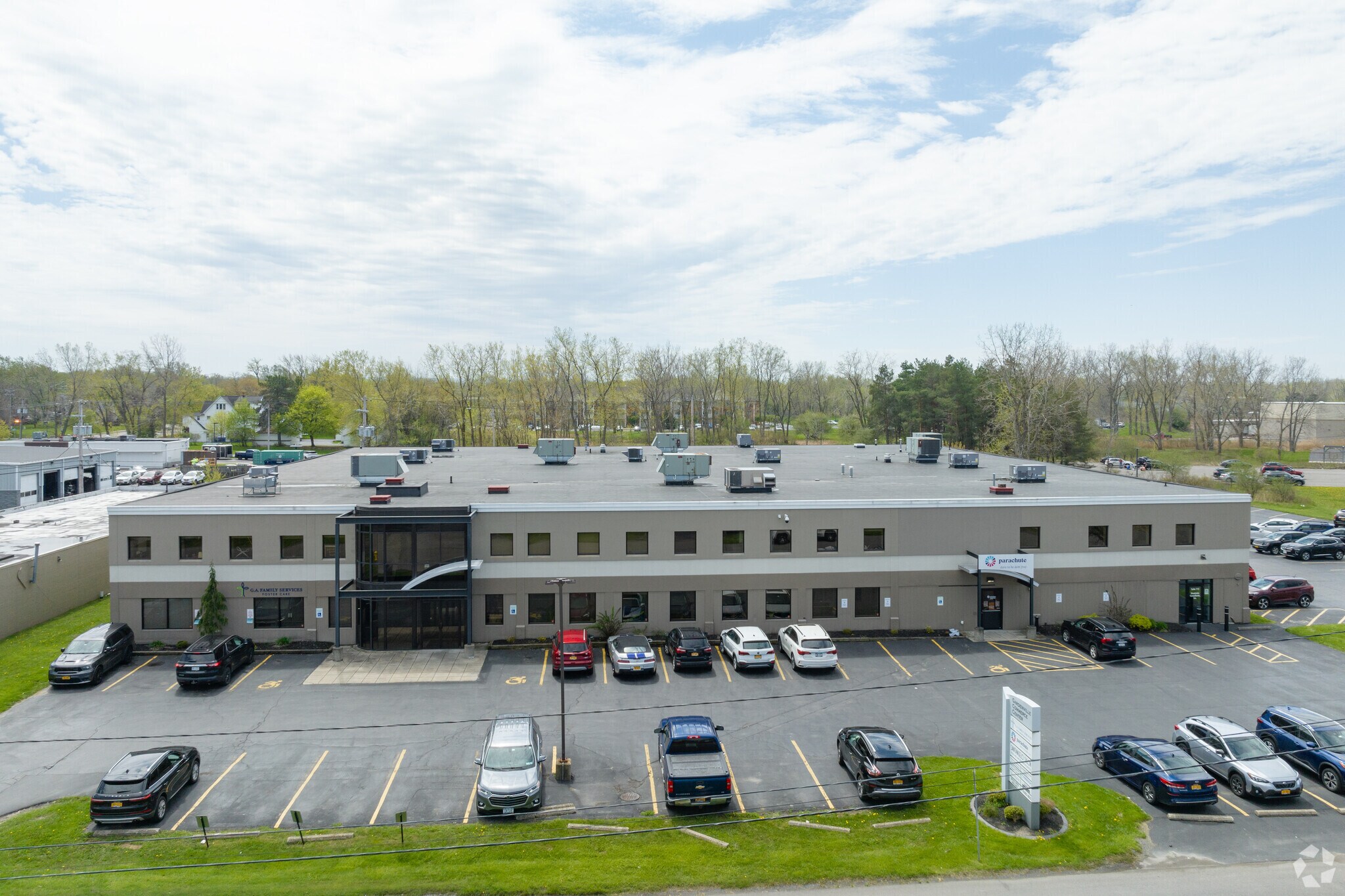 40 Gardenville Pkwy W, Buffalo, NY à louer Aérien– Image 1 sur 19