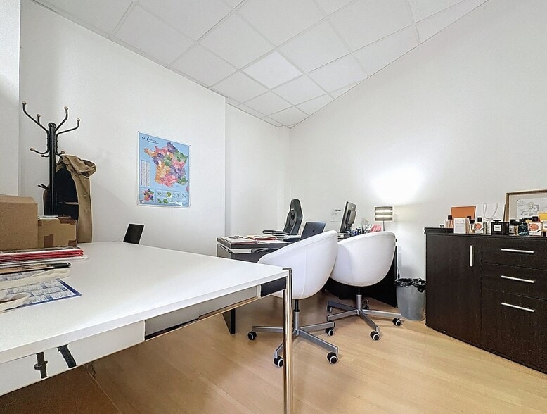 22 Boulevard Edgar Quinet, Paris à louer - Photo de l’immeuble – Image 3 sur 10