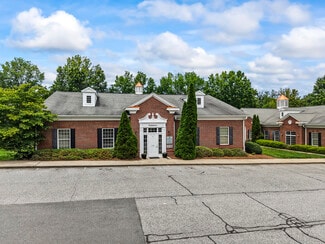 Plus de détails pour 114 Kinderton Blvd, Bermuda Run, NC - Bureau à vendre