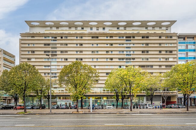Plus de détails pour 216 Avenue Du Prado, Marseille - Bureau à louer
