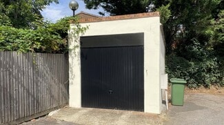Plus de détails pour 30 West Hill, Epsom - Industriel/Logistique à louer