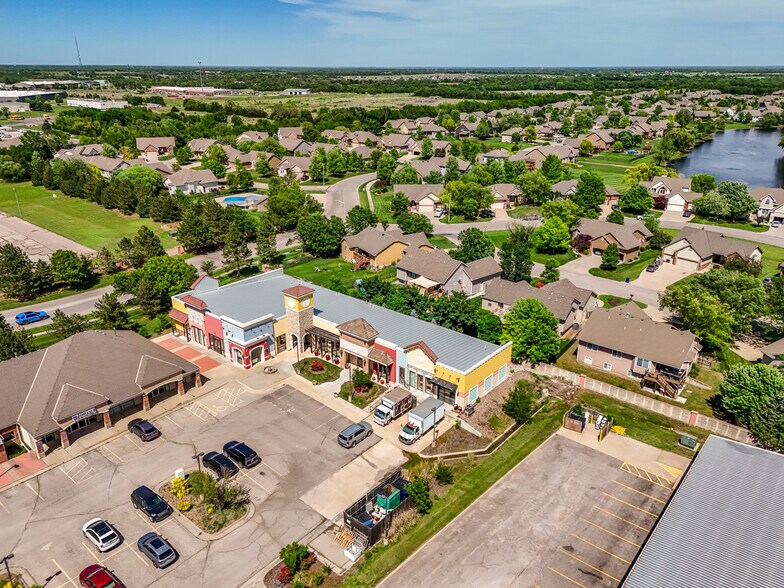 736 N Andover Rd, Andover, KS à vendre - Photo de l’immeuble – Image 3 sur 53