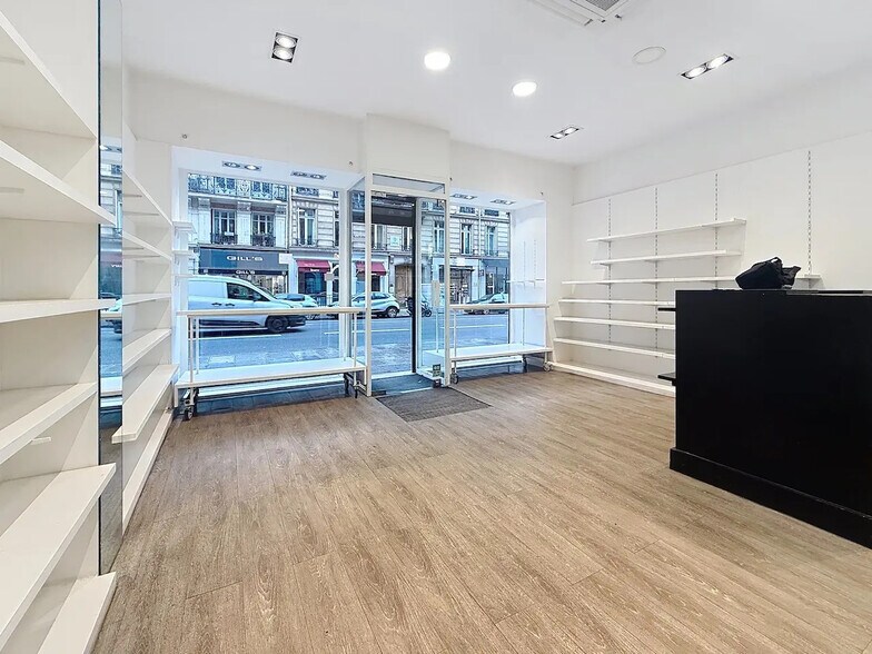 Local commercial dans Paris à vendre - Photo de l’immeuble – Image 2 sur 17