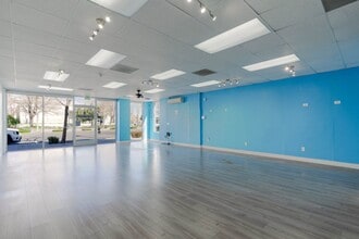 516 W Lancaster Blvd, Lancaster, CA à louer Photo de l’immeuble– Image 1 sur 18