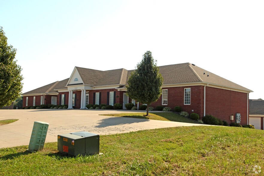 107 Manor Ave, Bardstown, KY à louer - Photo de l’immeuble – Image 2 sur 3