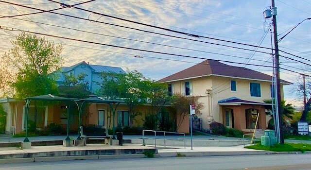 2600 Mccullough Ave, San Antonio, TX à vendre - Photo de l’immeuble – Image 3 sur 18