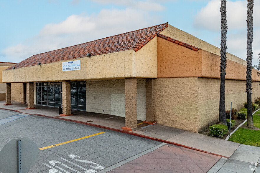 8600-8800 Whittier Blvd, Pico Rivera, CA à louer - Photo principale – Image 2 sur 2