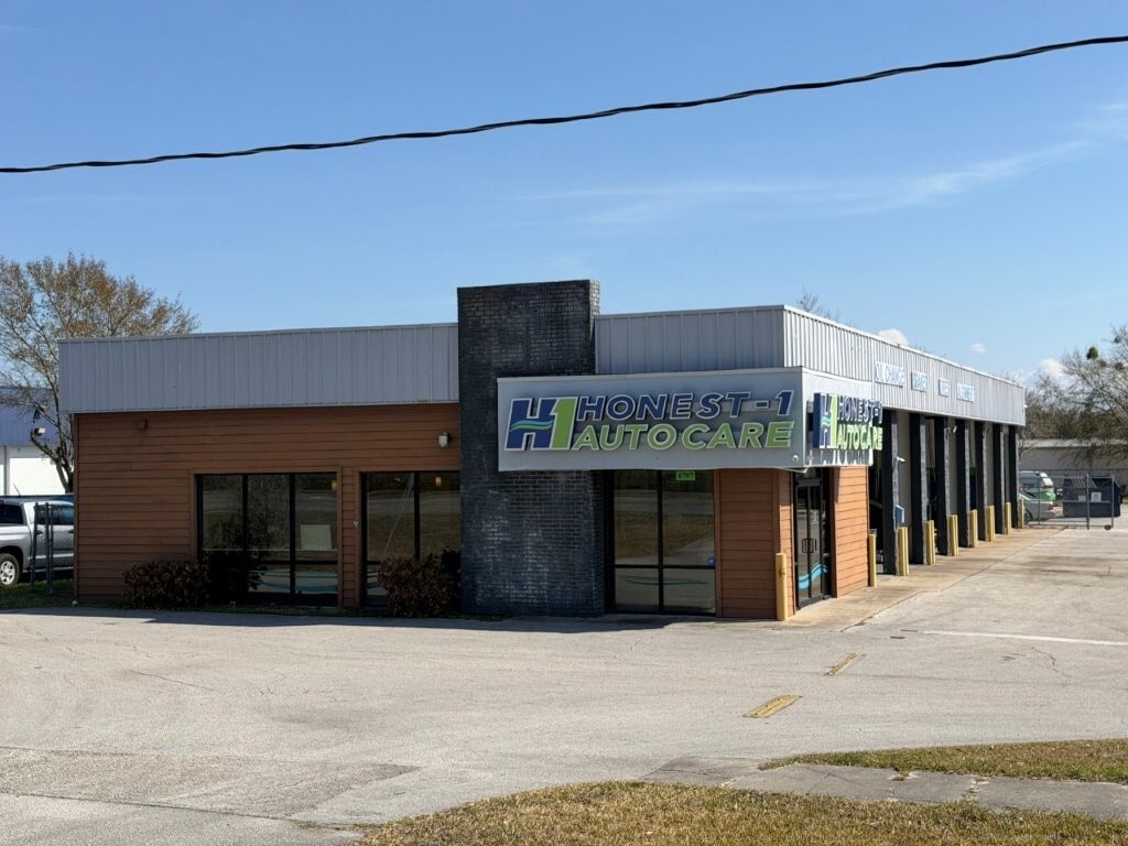 4797 S Semoran Blvd, Orlando, FL à louer Photo de l’immeuble– Image 1 sur 10