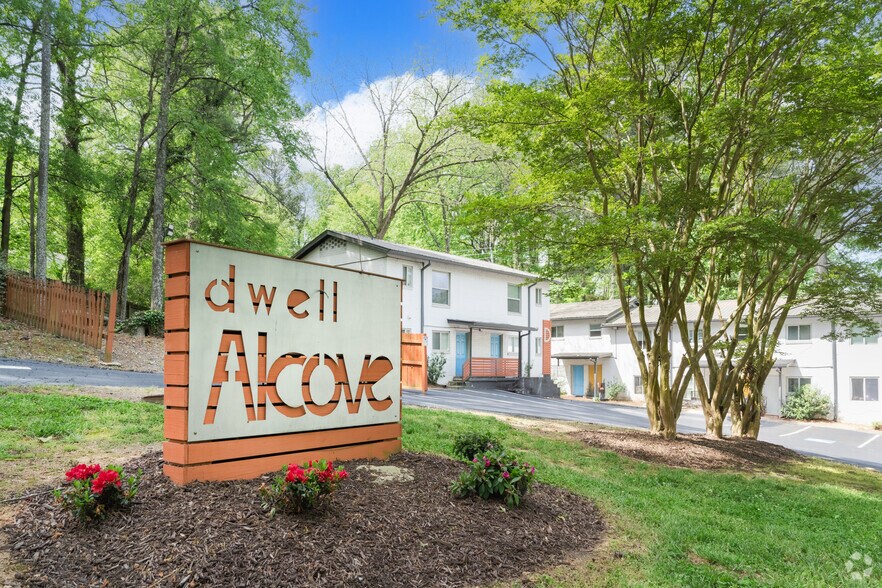 340-352 Dixie Hills Cir, Atlanta, GA à vendre - Photo de l’immeuble – Image 2 sur 36
