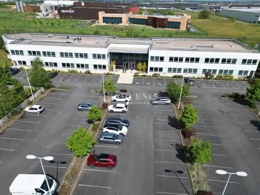 Bureau dans Bourges à louer - Photo de l’immeuble – Image 2 sur 12