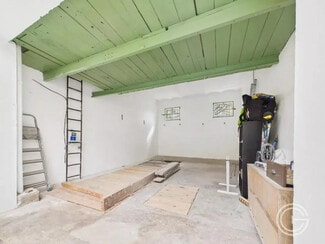 Plus de détails pour 8 Rue Saint-Jean D'Angely, Nice - Local d'activités à louer