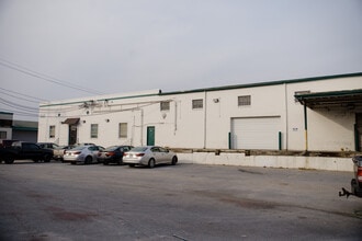 235 S Kresson St, Baltimore, MD à louer Photo de l’immeuble– Image 2 sur 12