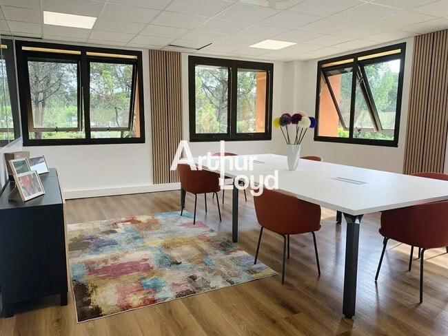 Plus de détails pour Bureau à vendre