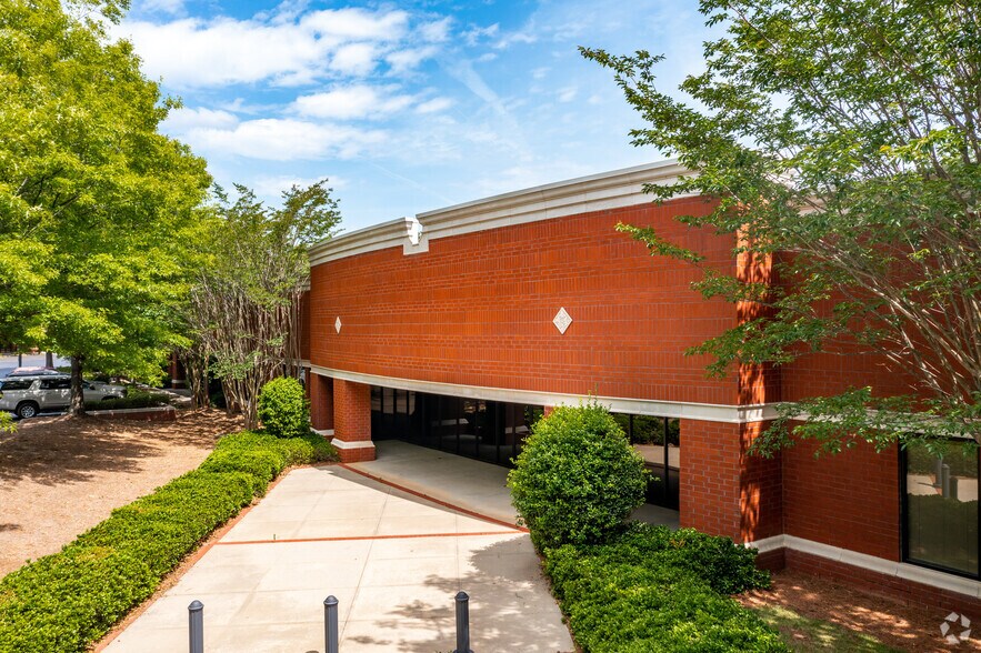 4145 Shackleford Rd, Norcross, GA à louer - Photo de l’immeuble – Image 3 sur 5