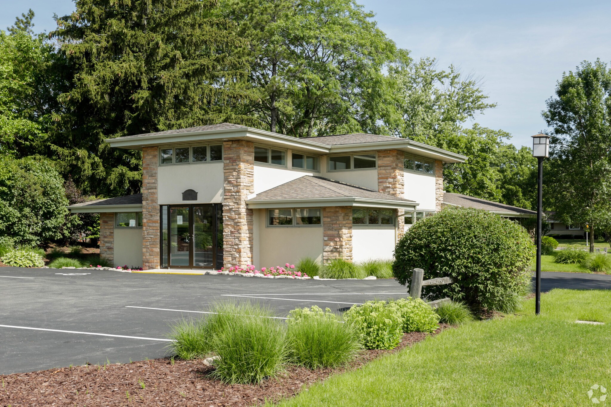 718 Park Ave, Beaver Dam, WI à vendre Photo de l’immeuble– Image 1 sur 29