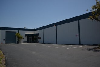 6342-6348 Industry Way, Westminster, CA à louer Photo intérieure– Image 1 sur 10