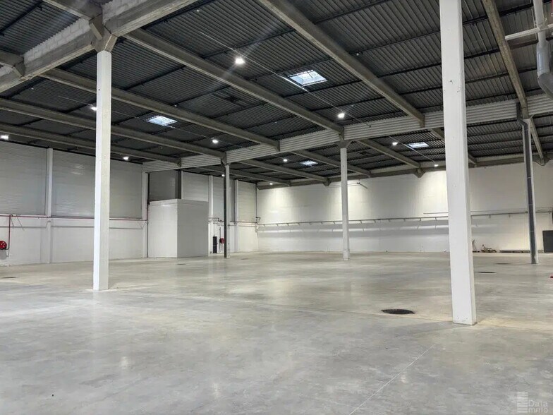 Industriel/Logistique dans Aulnay-sous-Bois à louer - Photo de l’immeuble – Image 3 sur 9