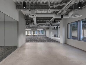 4435 Eastgate Mall, San Diego, CA à louer Photo intérieure– Image 1 sur 12