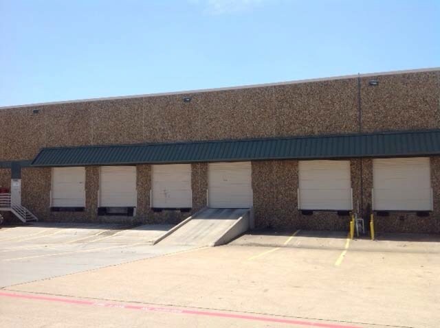 918 113th St, Arlington, TX à louer - Photo de l’immeuble – Image 3 sur 18
