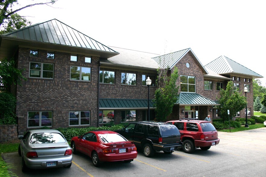 12930 James St, Holland, MI à vendre - Photo de l’immeuble – Image 3 sur 9