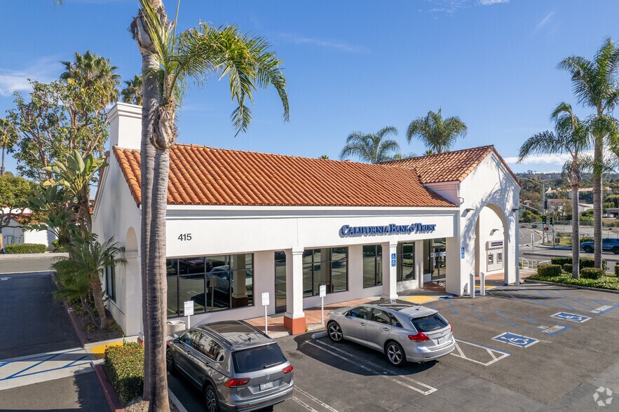 415 E Avenida Pico, San Clemente, CA à louer - Photo de l’immeuble – Image 3 sur 5