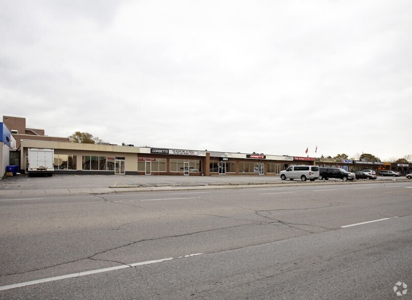 116-120 Speers Rd, Oakville, ON à vendre - Photo de l’immeuble – Image 2 sur 2