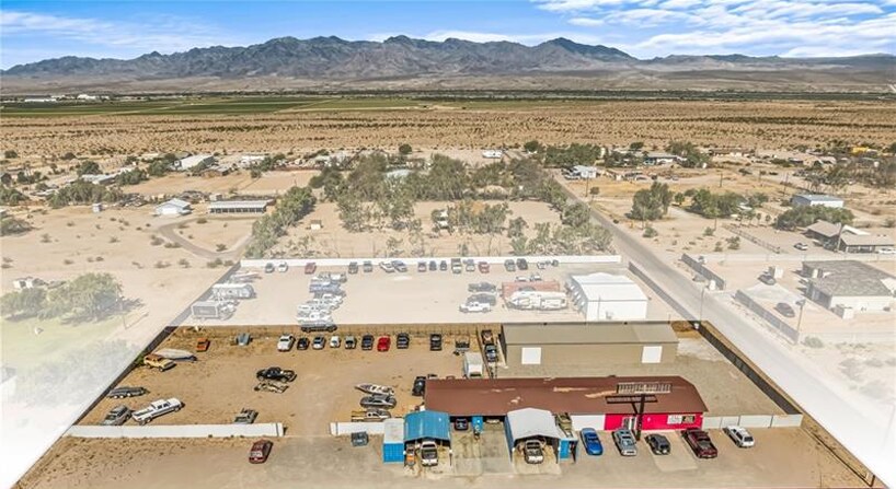 1370 E Valencia Rd, Fort Mohave, AZ à vendre Photo principale– Image 1 sur 2