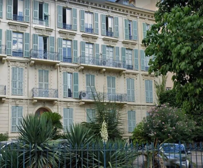 Bureau dans Nice à louer - Photo de l’immeuble – Image 3 sur 24