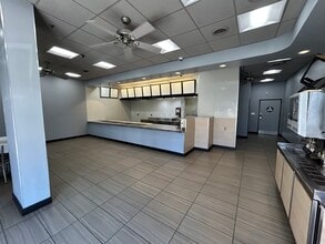 6115 Santa Monica Blvd, Los Angeles, CA à louer Photo intérieure– Image 1 sur 30