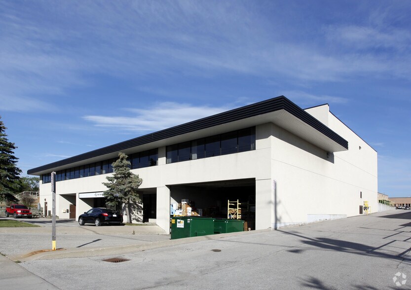 1020 Brevik Pl, Mississauga, ON à louer - Photo de l’immeuble – Image 2 sur 2