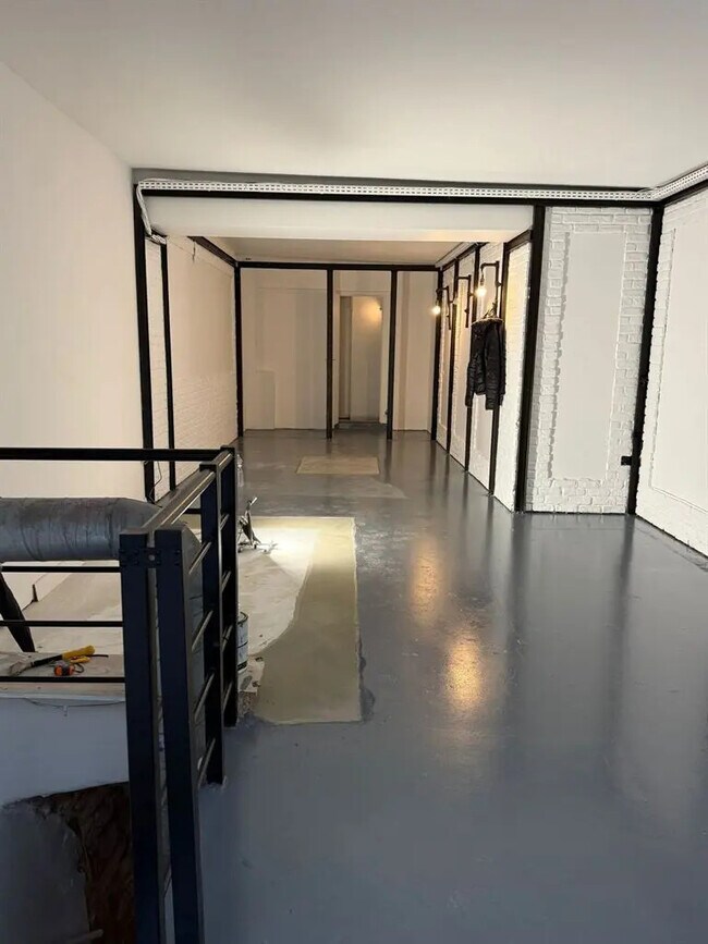 Plus de détails pour Local commercial à vendre