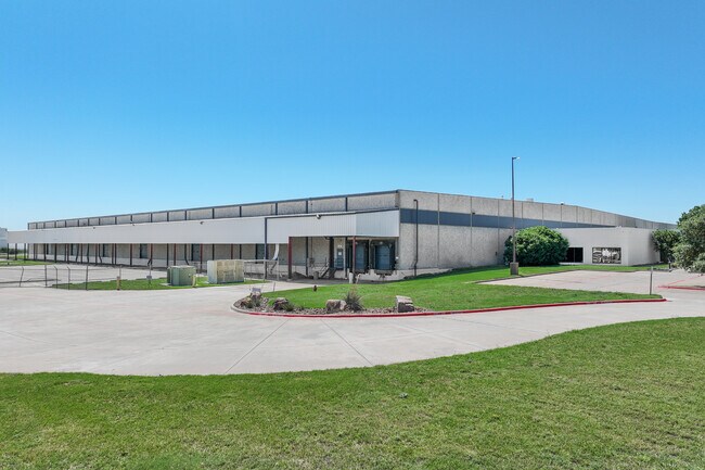Plus de détails pour 7901 South Fwy, Fort Worth, TX - Industriel/Logistique à vendre
