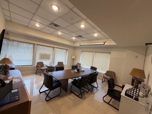 860 Bloomfield Ave, West Caldwell, NJ à vendre - Photo intérieure – Image 3 sur 6