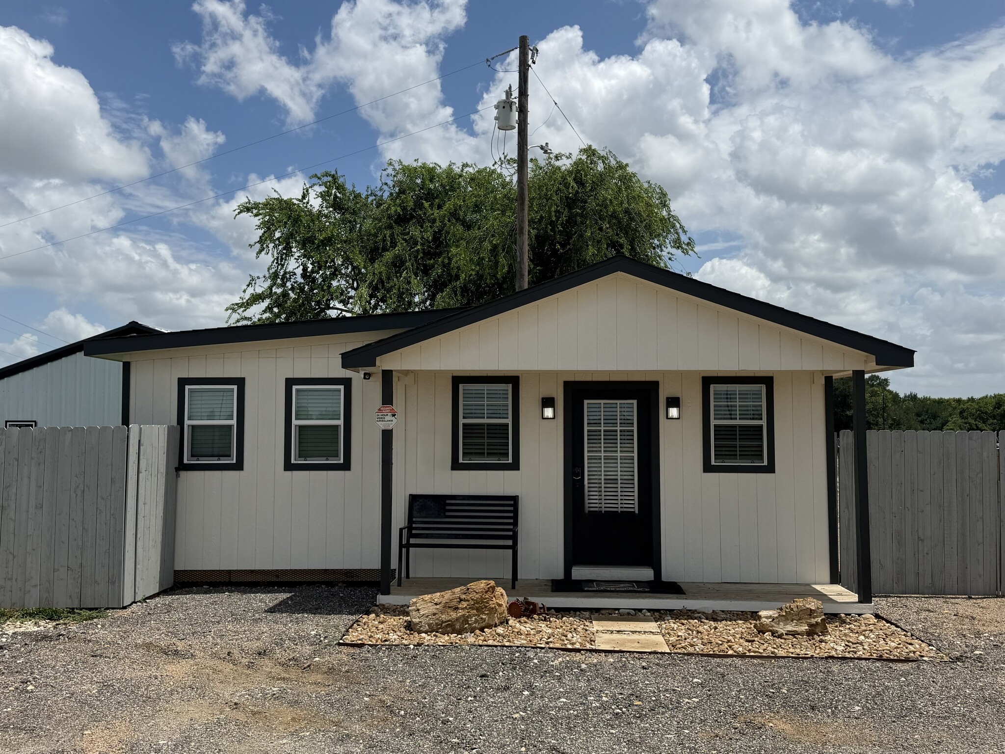 580 County Road 196, Georgetown, TX à louer Photo de l’immeuble– Image 1 sur 2
