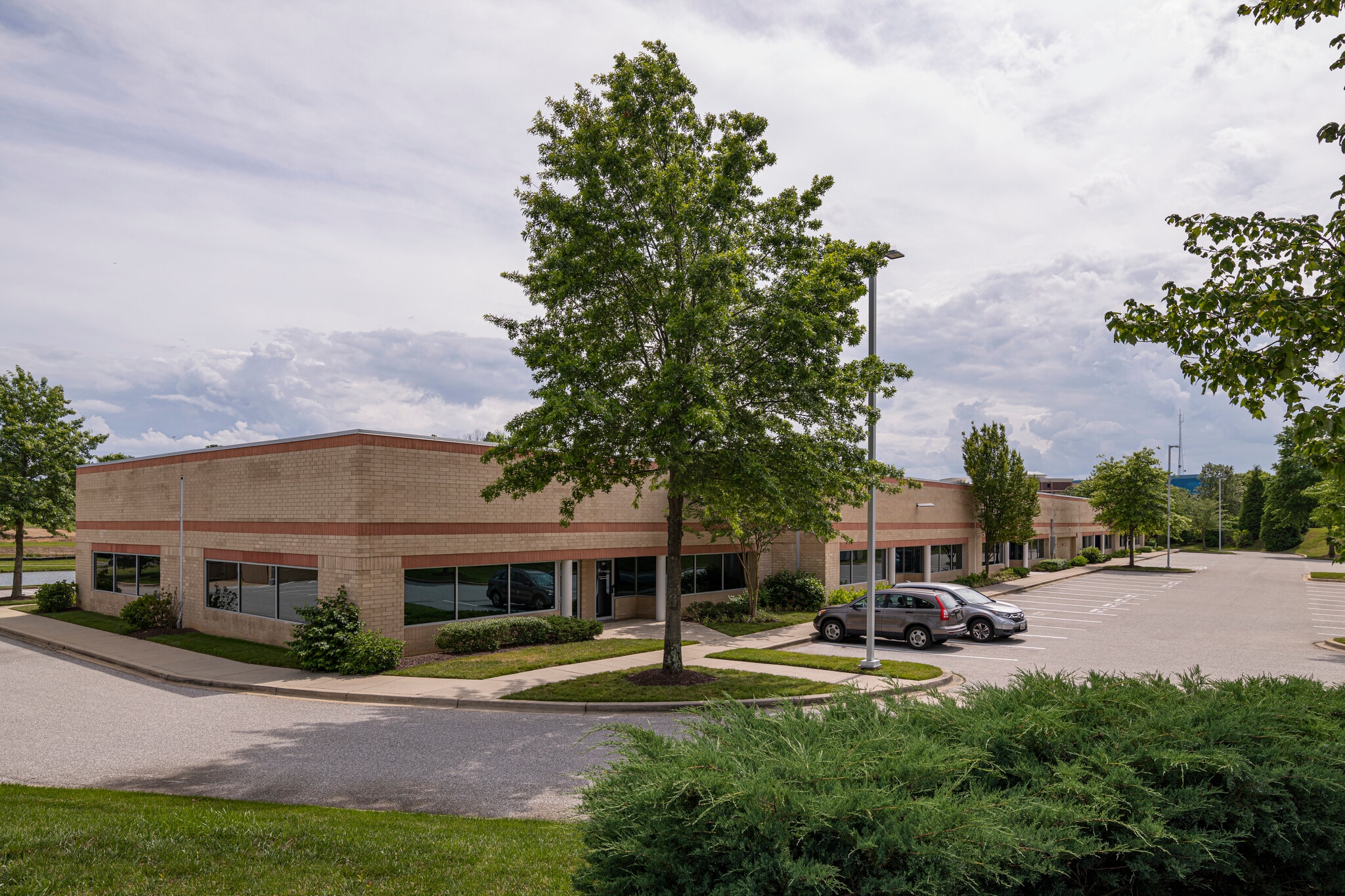 16901 Melford Blvd, Bowie, MD à louer Photo de l’immeuble– Image 1 sur 2