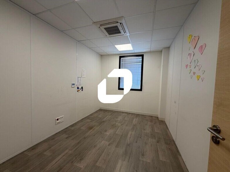 Bureau dans Le Blanc-Mesnil à louer - Photo intérieure – Image 3 sur 15