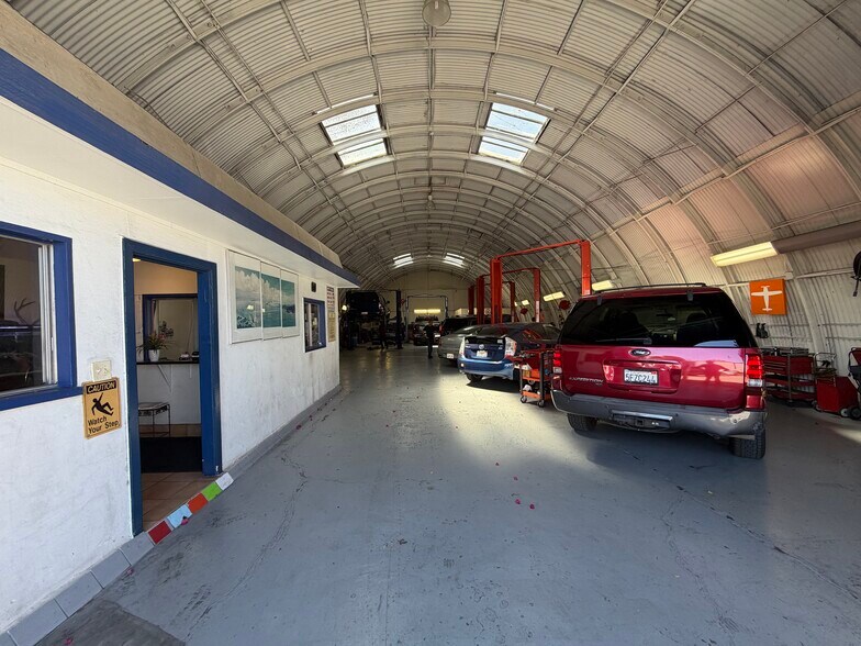 43 Tiburon St, San Rafael, CA à vendre - Photo de l’immeuble – Image 3 sur 16