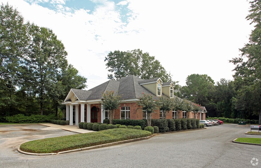 709-A Azalea Rd, Mobile, AL à vendre - Photo principale – Image 1 sur 3