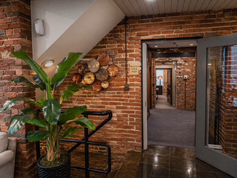 101 N 7th St, Louisville, KY à louer - Photo de l’immeuble – Image 3 sur 8